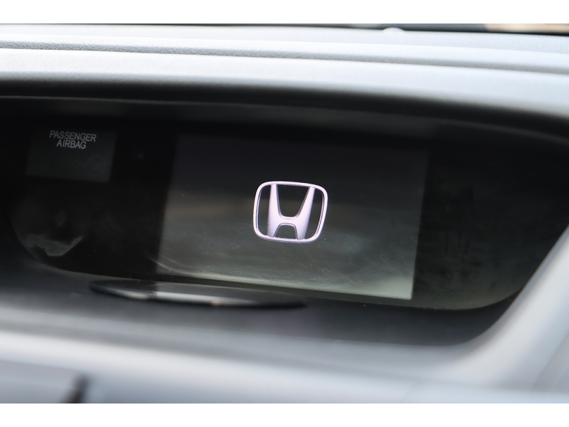 Honda 2.0 I-VTEC EX SUV 5DR PETROL 4WD MANUAL PAN ROOF HEATED SEATS SAT NAV BLUETOOTH DAB STEREO REAR CAMERA PARKING AIDS JUST 2 OWNERS ONLY 70000 MILES SH 72-74 Mitcham Road