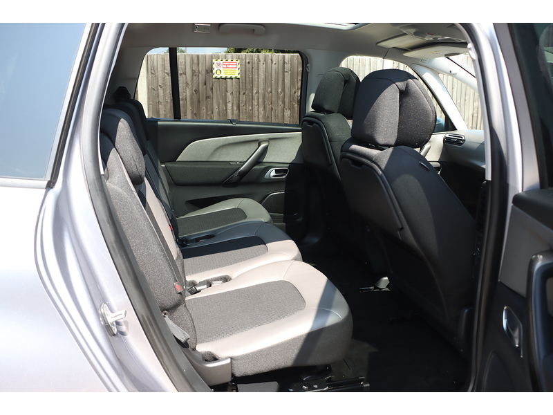 Citroen 1.2 PURETECH FLAIR PLUS MPV 5DR PETROL EAT8 AUTO 7 SEATER PAN ROOF SAT NAV BLUETOOTH APPLE CARPLAY REAR CAMERA PARKING AIDS 2 OWNERS 14000 MILES FSH 72-74 Mitcham Road