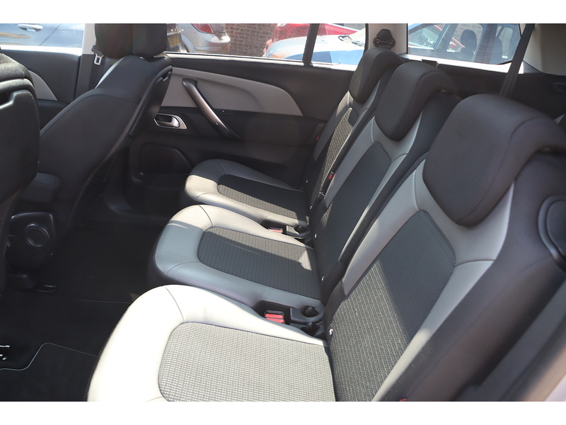 Citroen 1.2 PURETECH FLAIR PLUS MPV 5DR PETROL EAT8 AUTO 7 SEATER PAN ROOF SAT NAV BLUETOOTH APPLE CARPLAY REAR CAMERA PARKING AIDS 2 OWNERS 14000 MILES FSH 72-74 Mitcham Road