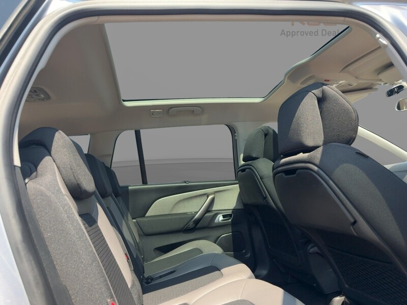Citroen 1.2 PURETECH FLAIR PLUS MPV 5DR PETROL EAT8 AUTO 7 SEATER PAN ROOF SAT NAV BLUETOOTH APPLE CARPLAY REAR CAMERA PARKING AIDS 2 OWNERS 14000 MILES FSH 72-74 Mitcham Road