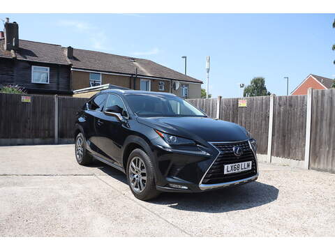 Lexus 2.5 300h Luxury SUV 5dr Petrol Hybrid E-CVT 4WD Euro 6 (s/s) (197 ps)