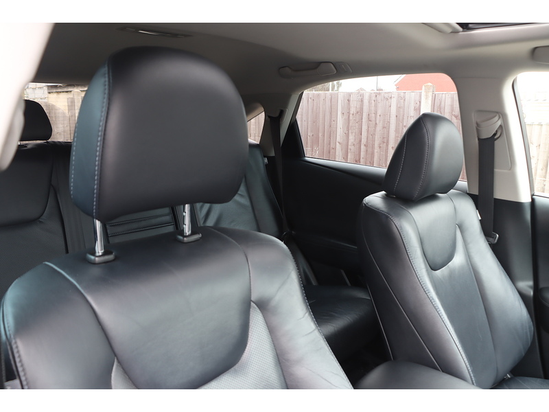 Lexus 450H 3.5 V6 ADVANCE SUV 5DR PETROL HYBRID CVT 4WD AUTO SUNROOF HEATED SEATS SAT NAV BLUETOOTH DAB STEREO PARKING AIDS FSH 12 SERVICES NO ULEZ CHARGE 72-74 Mitcham Road