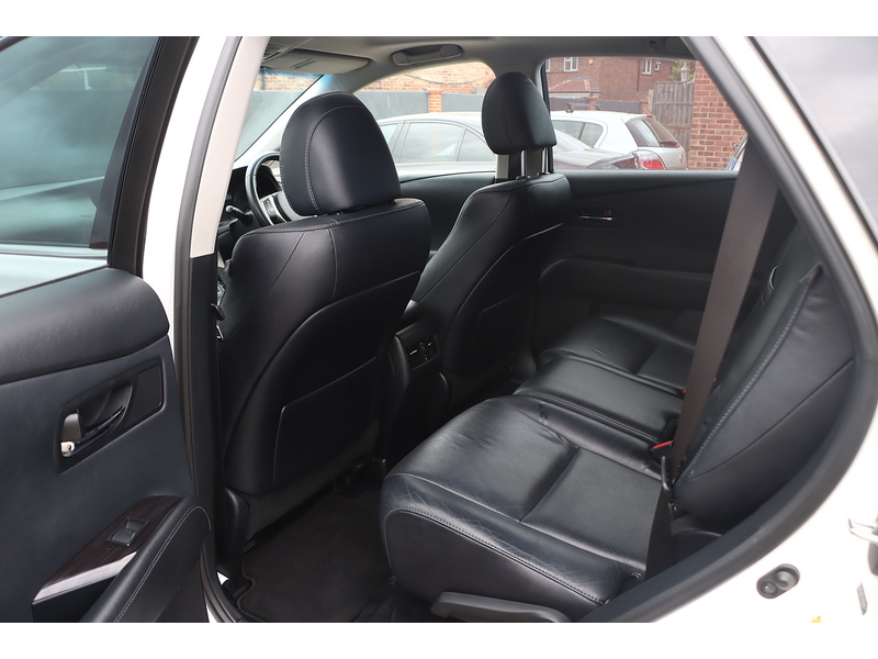 Lexus 450H 3.5 V6 ADVANCE SUV 5DR PETROL HYBRID CVT 4WD AUTO SUNROOF HEATED SEATS SAT NAV BLUETOOTH DAB STEREO PARKING AIDS FSH 12 SERVICES NO ULEZ CHARGE 72-74 Mitcham Road