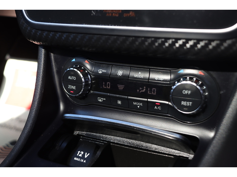 Mercedes-Benz A250 2.0 AMG (PREMIUM) HATCHBACK 5DR PETROL 7G-DCT AUTO SUNROOF HEATED SEATS SAT NAV BLUETOOTH STEREO REAR CAMERA WITH PARKING AIDS 85000 MILES SH 72-74 Mitcham Road