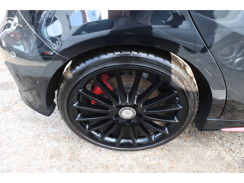 Mercedes-Benz A250 2.0 AMG (PREMIUM) HATCHBACK 5DR PETROL 7G-DCT AUTO SUNROOF HEATED SEATS SAT NAV BLUETOOTH STEREO REAR CAMERA WITH PARKING AIDS 85000 MILES SH 72-74 Mitcham Road