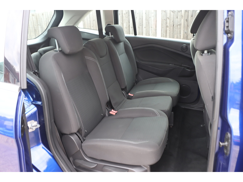Ford 1.0T ECOBOOST ZETEC MPV 5DR PETROL MANUAL 7 SEATER SAT NAV BLUETOOTH DAB STEREO PARKING AIDS ONLY 73000 MILES SH JUST £35 ROAD TAX NO ULEZ CHARGE 72-74 Mitcham Road