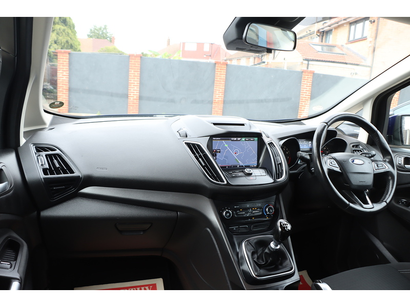 Ford 1.0T ECOBOOST ZETEC MPV 5DR PETROL MANUAL 7 SEATER SAT NAV BLUETOOTH DAB STEREO PARKING AIDS ONLY 73000 MILES SH JUST £35 ROAD TAX NO ULEZ CHARGE 72-74 Mitcham Road