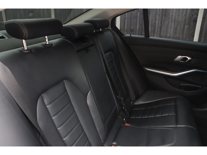 BMW 330E 2.0 12KWH SPORT PRO SALOON 4DR PETROL PLUG-IN HYBRID XDRIVE AUTO HEATED SEATS SATNAV BLUETOOTH APPLE CARPLAY REAR CAMERA 2 OWNERS 67000 MILES FSH 92-96 Mitcham Road