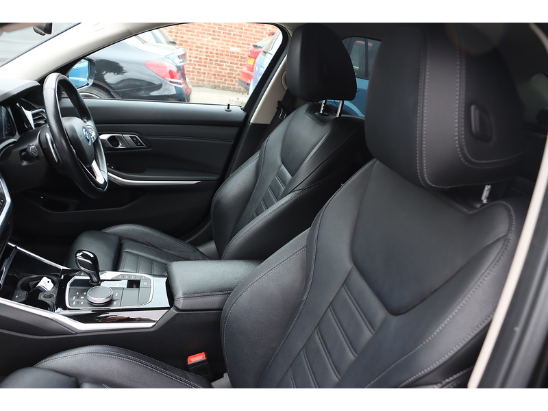 BMW 330E 2.0 12KWH SPORT PRO SALOON 4DR PETROL PLUG-IN HYBRID XDRIVE AUTO HEATED SEATS SATNAV BLUETOOTH APPLE CARPLAY REAR CAMERA 2 OWNERS 67000 MILES FSH 92-96 Mitcham Road