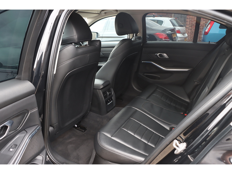 BMW 330E 2.0 12KWH SPORT PRO SALOON 4DR PETROL PLUG-IN HYBRID XDRIVE AUTO HEATED SEATS SATNAV BLUETOOTH APPLE CARPLAY REAR CAMERA 2 OWNERS 67000 MILES FSH 92-96 Mitcham Road