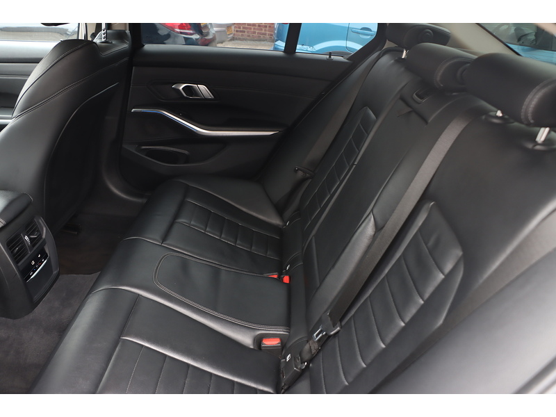 BMW 330E 2.0 12KWH SPORT PRO SALOON 4DR PETROL PLUG-IN HYBRID XDRIVE AUTO HEATED SEATS SATNAV BLUETOOTH APPLE CARPLAY REAR CAMERA 2 OWNERS 67000 MILES FSH 92-96 Mitcham Road