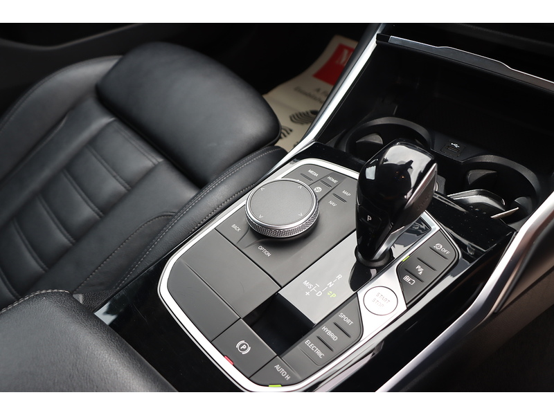 BMW 330E 2.0 12KWH SPORT PRO SALOON 4DR PETROL PLUG-IN HYBRID XDRIVE AUTO HEATED SEATS SATNAV BLUETOOTH APPLE CARPLAY REAR CAMERA 2 OWNERS 67000 MILES FSH 92-96 Mitcham Road