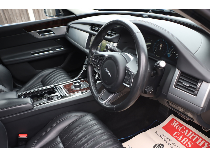 Jaguar 2.0I PORTFOLIO GPF SPORTBRAKE 5DR PETROL AUTO HEATED SEATS SATNAV BLUETOOTH DAB STEREO APPLE CARPLAY REAR CAMERA WITH PARKING AIDS ONLY 72000 MILES SH 72-74 Mitcham Road