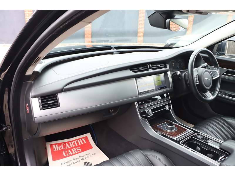 Jaguar 2.0I PORTFOLIO GPF SPORTBRAKE 5DR PETROL AUTO HEATED SEATS SATNAV BLUETOOTH DAB STEREO APPLE CARPLAY REAR CAMERA WITH PARKING AIDS ONLY 72000 MILES SH 72-74 Mitcham Road