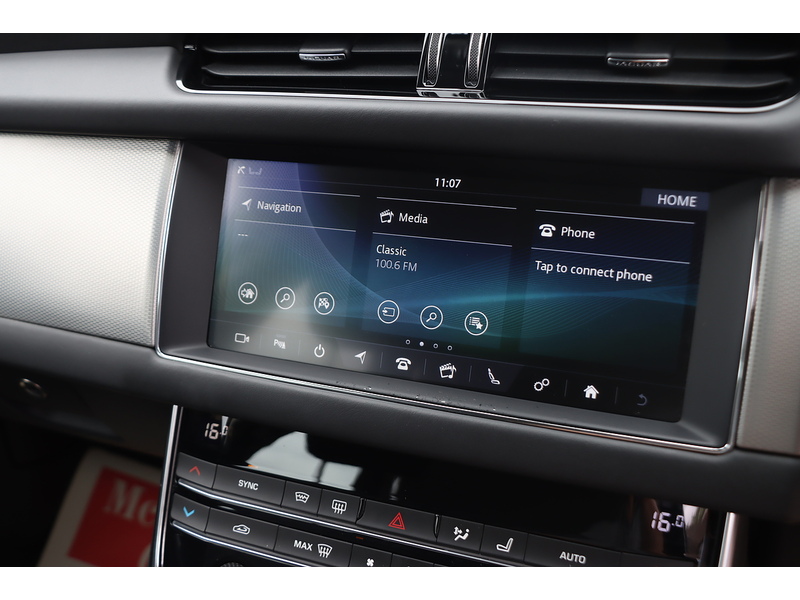 Jaguar 2.0I PORTFOLIO GPF SPORTBRAKE 5DR PETROL AUTO HEATED SEATS SATNAV BLUETOOTH DAB STEREO APPLE CARPLAY REAR CAMERA WITH PARKING AIDS ONLY 72000 MILES SH 72-74 Mitcham Road