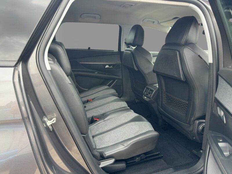Peugeot 1.6 PURETECH ALLURE SUV 5DR PETROL EAT AUTO 7 SEATER I-COCKPIT DIGITAL DASH SATNAV APPLE CAR PLAY/ANDROID AUTO REAR CAMERA PARKING AIDS 49000 MILES SH 72-74 Mitcham Road
