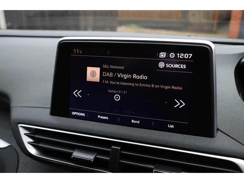 Peugeot 1.6 PURETECH ALLURE SUV 5DR PETROL EAT AUTO 7 SEATER I-COCKPIT DIGITAL DASH SATNAV APPLE CAR PLAY/ANDROID AUTO REAR CAMERA PARKING AIDS 49000 MILES SH 72-74 Mitcham Road