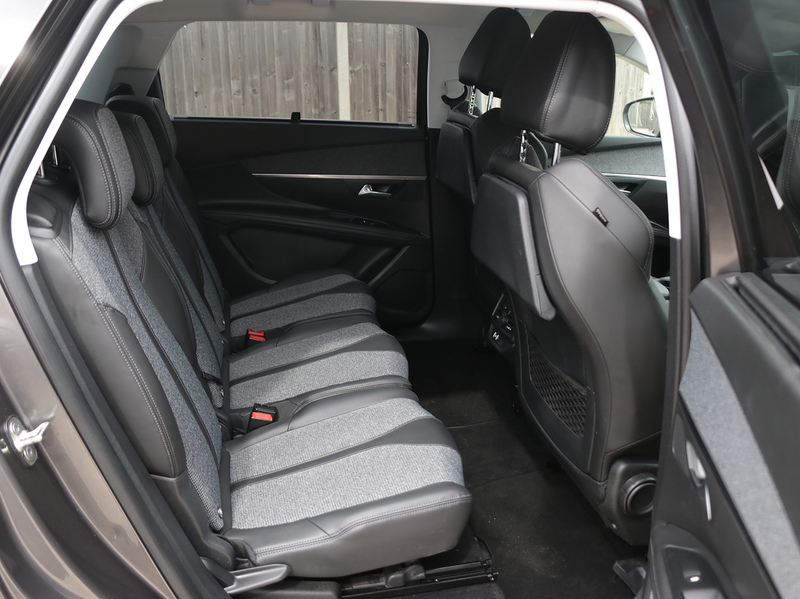Peugeot 1.6 PURETECH ALLURE SUV 5DR PETROL EAT AUTO 7 SEATER I-COCKPIT DIGITAL DASH SATNAV APPLE CAR PLAY/ANDROID AUTO REAR CAMERA PARKING AIDS 49000 MILES SH 72-74 Mitcham Road