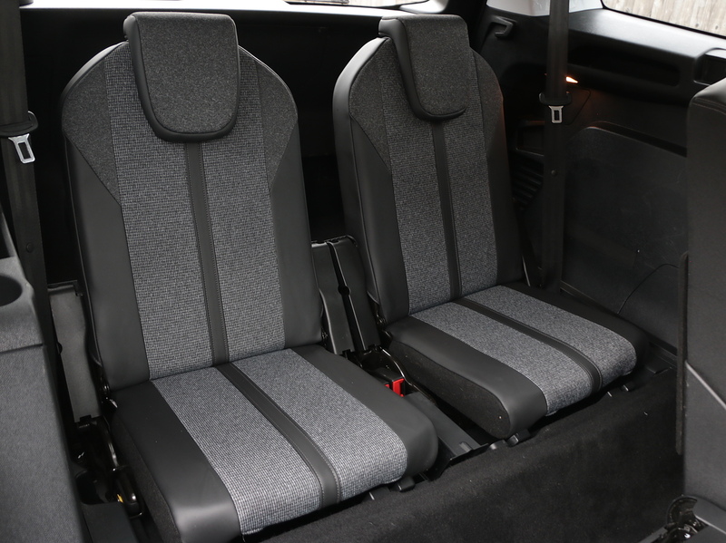Peugeot 1.6 PURETECH ALLURE SUV 5DR PETROL EAT AUTO 7 SEATER I-COCKPIT DIGITAL DASH SATNAV APPLE CAR PLAY/ANDROID AUTO REAR CAMERA PARKING AIDS 49000 MILES SH 72-74 Mitcham Road