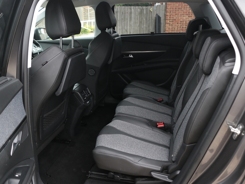 Peugeot 1.6 PURETECH ALLURE SUV 5DR PETROL EAT AUTO 7 SEATER I-COCKPIT DIGITAL DASH SATNAV APPLE CAR PLAY/ANDROID AUTO REAR CAMERA PARKING AIDS 49000 MILES SH 72-74 Mitcham Road