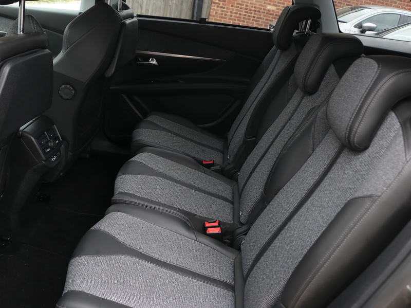 Peugeot 1.6 PURETECH ALLURE SUV 5DR PETROL EAT AUTO 7 SEATER I-COCKPIT DIGITAL DASH SATNAV APPLE CAR PLAY/ANDROID AUTO REAR CAMERA PARKING AIDS 49000 MILES SH 72-74 Mitcham Road