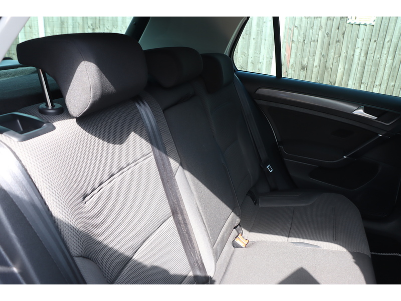 Volkswagen 1.0 TSI MATCH HATCHBACK 5DR PETROL DSG AUTO SATNAV BLUETOOTH DAB STEREO AIR CONDITIONING APPLE CARPLAY PARKING AIDS ONLY 77000 MILES SH NO ULEZ CHARGE 72-74 Mitcham Road