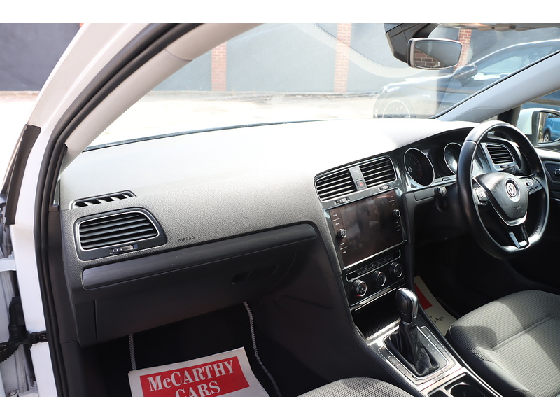 Volkswagen 1.0 TSI MATCH HATCHBACK 5DR PETROL DSG AUTO SATNAV BLUETOOTH DAB STEREO AIR CONDITIONING APPLE CARPLAY PARKING AIDS ONLY 77000 MILES SH NO ULEZ CHARGE 72-74 Mitcham Road