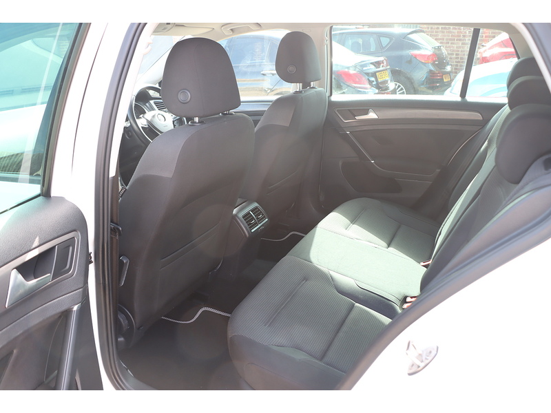 Volkswagen 1.0 TSI MATCH HATCHBACK 5DR PETROL DSG AUTO SATNAV BLUETOOTH DAB STEREO AIR CONDITIONING APPLE CARPLAY PARKING AIDS ONLY 77000 MILES SH NO ULEZ CHARGE 72-74 Mitcham Road