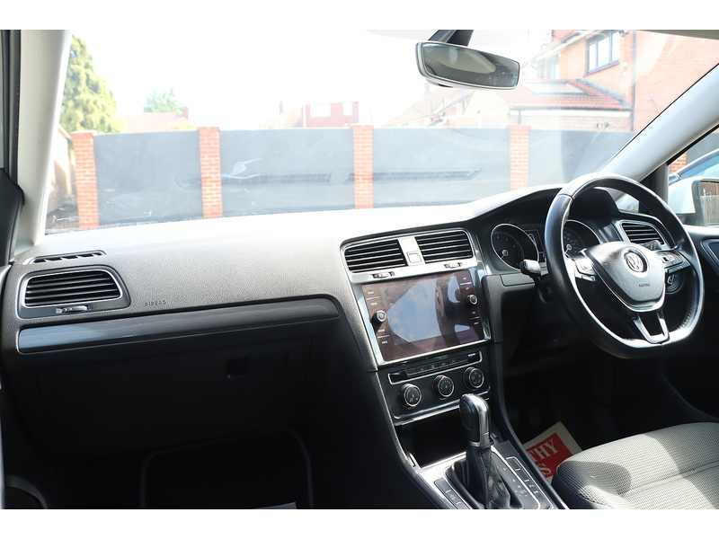 Volkswagen 1.0 TSI MATCH HATCHBACK 5DR PETROL DSG AUTO SATNAV BLUETOOTH DAB STEREO AIR CONDITIONING APPLE CARPLAY PARKING AIDS ONLY 77000 MILES SH NO ULEZ CHARGE 72-74 Mitcham Road