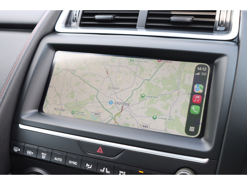 Jaguar 2.0 P200 CHEQUERED FLAG SUV 5DR PETROL AWD AUTO PAN ROOF HEATED SEATS SAT NAV BLUETOOTH APPLE CARPLAY REAR CAMERA PARKING AIDS 2 OWNERS 41000 MILES SH 72-74 Mitcham Road