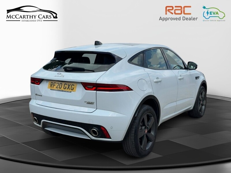 Jaguar 2.0 P200 CHEQUERED FLAG SUV 5DR PETROL AWD AUTO PAN ROOF HEATED SEATS SAT NAV BLUETOOTH APPLE CARPLAY REAR CAMERA PARKING AIDS 2 OWNERS 41000 MILES SH 72-74 Mitcham Road