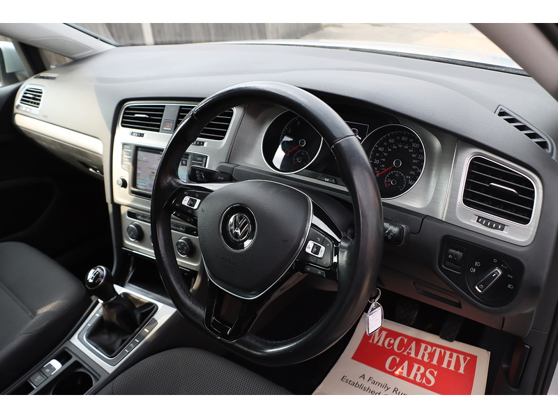 Volkswagen 1.0 TSI MATCH EDITION BLUEMOTION HATCHBACK 5DR PETROL MANUAL HEATED SEATS SAT NAV BLUETOOTH PARKING AIDS SAME OWNER FOR 3 YEARS 79000 MILES SH £20 TAX 92-96 Mitcham Road