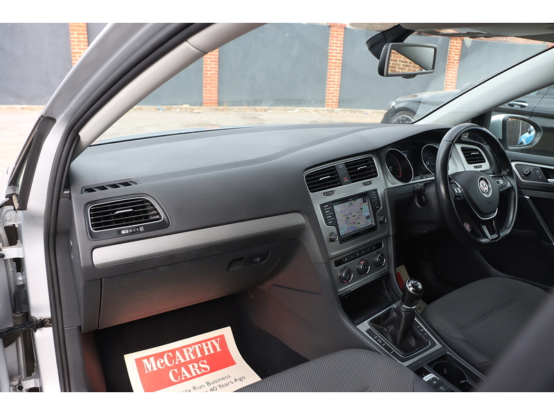 Volkswagen 1.0 TSI MATCH EDITION BLUEMOTION HATCHBACK 5DR PETROL MANUAL HEATED SEATS SAT NAV BLUETOOTH PARKING AIDS SAME OWNER FOR 3 YEARS 79000 MILES SH £20 TAX 92-96 Mitcham Road