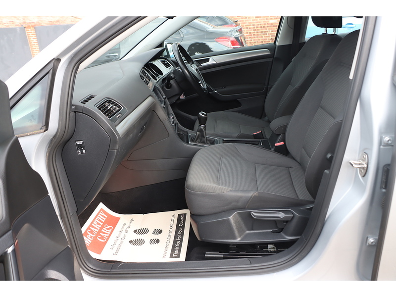Volkswagen 1.0 TSI MATCH EDITION BLUEMOTION HATCHBACK 5DR PETROL MANUAL HEATED SEATS SAT NAV BLUETOOTH PARKING AIDS SAME OWNER FOR 3 YEARS 79000 MILES SH £20 TAX 92-96 Mitcham Road