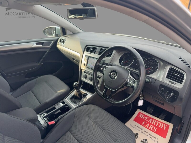 Volkswagen 1.0 TSI MATCH EDITION BLUEMOTION HATCHBACK 5DR PETROL MANUAL HEATED SEATS SAT NAV BLUETOOTH PARKING AIDS SAME OWNER FOR 3 YEARS 79000 MILES SH £20 TAX 92-96 Mitcham Road