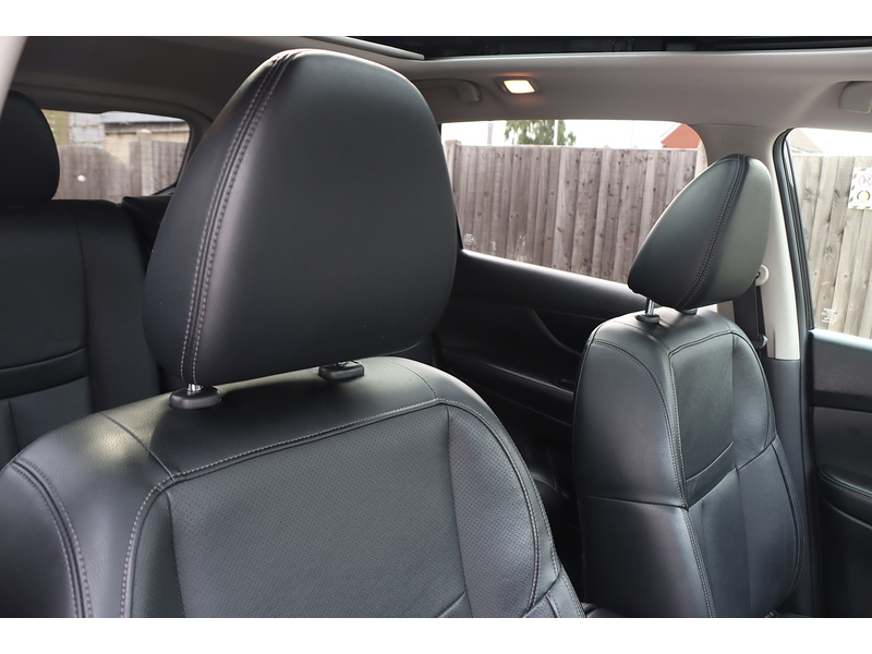 Nissan 1.3 DIG-T TEKNA SUV 5DR PETROL DCT AUTO 7 SEATER SUNROOF HEATED SEATS SAT NAV BLUETOOTH DAB STEREO REAR & 360 CAMERA PARKING AIDS ONLY 63000 MILES FSH 92-96 Mitcham Road