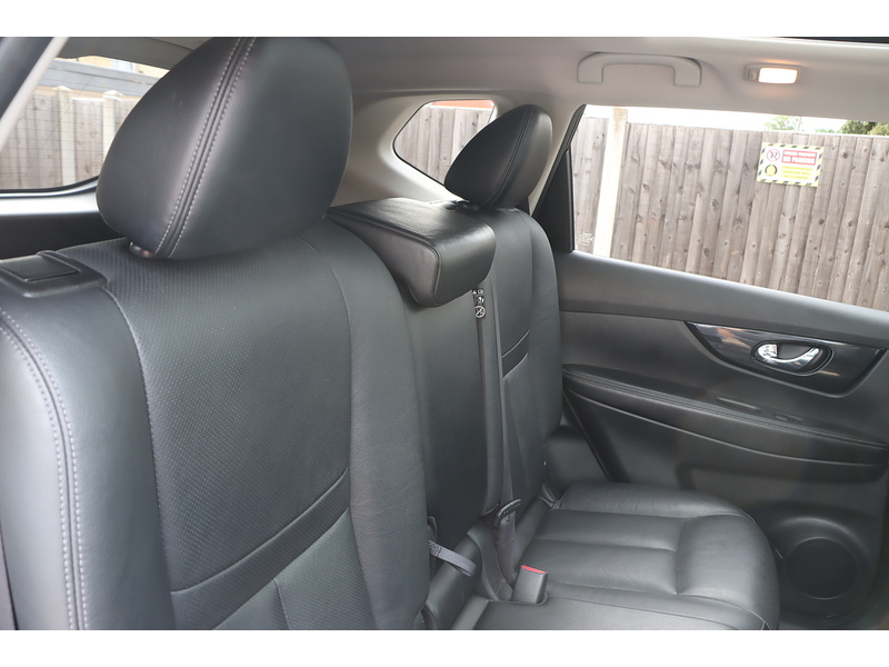Nissan 1.3 DIG-T TEKNA SUV 5DR PETROL DCT AUTO 7 SEATER SUNROOF HEATED SEATS SAT NAV BLUETOOTH DAB STEREO REAR & 360 CAMERA PARKING AIDS ONLY 63000 MILES FSH 92-96 Mitcham Road
