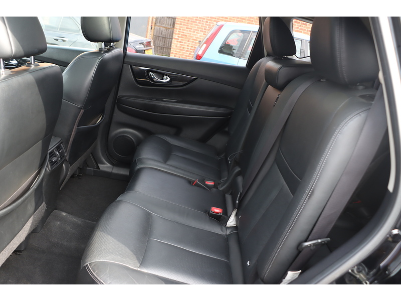 Nissan 1.3 DIG-T TEKNA SUV 5DR PETROL DCT AUTO 7 SEATER SUNROOF HEATED SEATS SAT NAV BLUETOOTH DAB STEREO REAR & 360 CAMERA PARKING AIDS ONLY 63000 MILES FSH 92-96 Mitcham Road