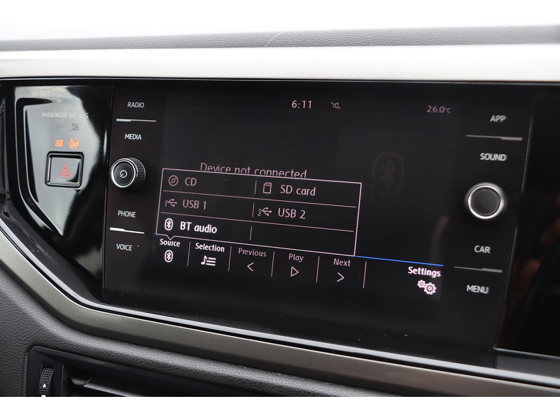 Volkswagen 1.0 TSI SE HATCHBACK 5DR PETROL MANUAL SATNAV BLUETOOTH DAB STEREO APPLE CARPLAY PARKING AIDS JUST 2 OWNERS SAME OWNER FOR 5 YEARS ONLY 74000 MILES SH 72-74 Mitcham Road