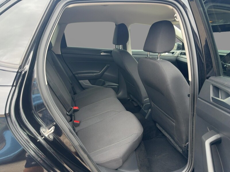 Volkswagen 1.0 TSI SE HATCHBACK 5DR PETROL MANUAL SATNAV BLUETOOTH DAB STEREO APPLE CARPLAY PARKING AIDS JUST 2 OWNERS SAME OWNER FOR 5 YEARS ONLY 74000 MILES SH 72-74 Mitcham Road