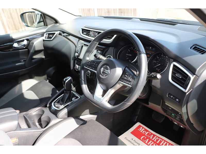 Nissan 1.3 DIG-T N-CONNECTA SUV 5DR PETROL DCT AUTO PAN ROOF SAT NAV BLUETOOTH DAB STEREO APPLE CARPLAY REAR CAMERA PARKING AIDS 2 OWNERS ONLY 68000 MILES SH 72-74 Mitcham Road