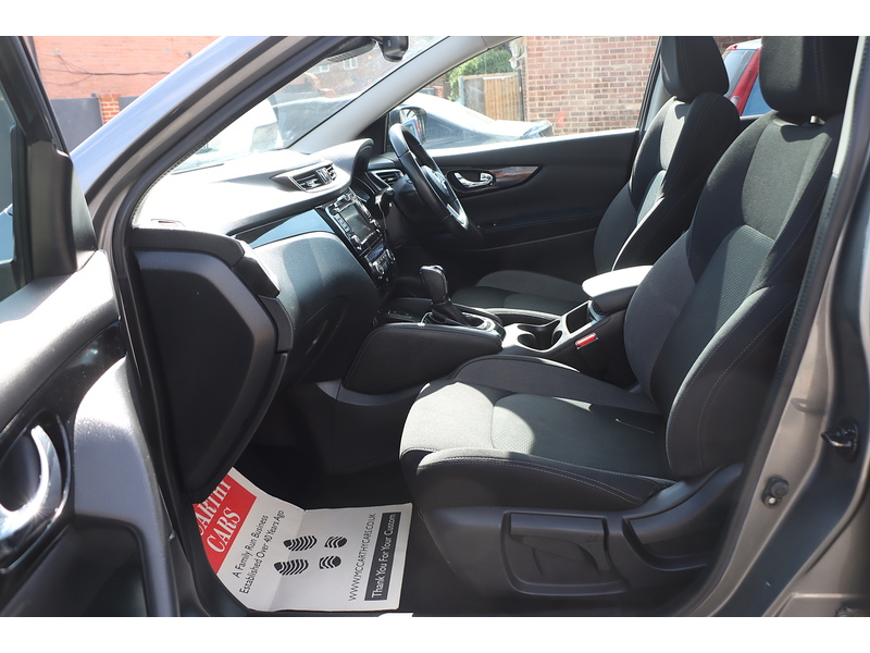 Nissan 1.3 DIG-T N-CONNECTA SUV 5DR PETROL DCT AUTO PAN ROOF SAT NAV BLUETOOTH DAB STEREO APPLE CARPLAY REAR CAMERA PARKING AIDS 2 OWNERS ONLY 68000 MILES SH 72-74 Mitcham Road