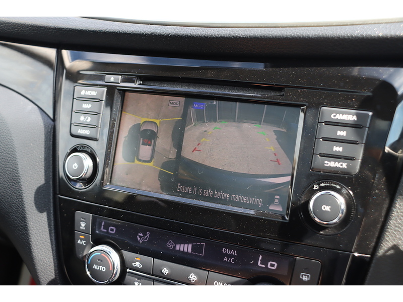 Nissan 1.3 DIG-T N-CONNECTA SUV 5DR PETROL DCT AUTO PAN ROOF SAT NAV BLUETOOTH DAB STEREO APPLE CARPLAY REAR CAMERA PARKING AIDS 2 OWNERS ONLY 68000 MILES SH 72-74 Mitcham Road