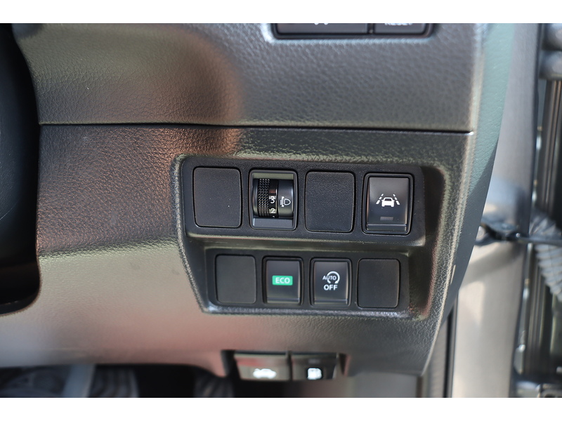 Nissan 1.3 DIG-T N-CONNECTA SUV 5DR PETROL DCT AUTO PAN ROOF SAT NAV BLUETOOTH DAB STEREO APPLE CARPLAY REAR CAMERA PARKING AIDS 2 OWNERS ONLY 68000 MILES SH 72-74 Mitcham Road