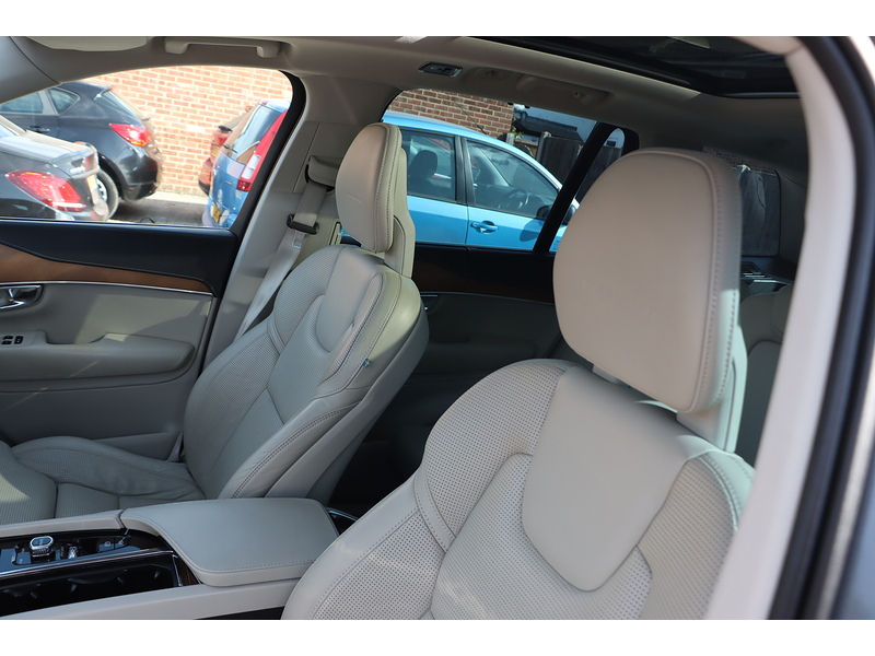 Volvo 2.0H T8 TWIN ENGINE 9.2KWH INSCRIPTION SUV 5DR PETROL PLUG-IN HYBRID 4WD AUTO 7 SEATER SUNROOF HEATED SEATS SAT NAV REAR CAM 53000 MILES SH £20 TO TAX 92-96 Mitcham Road