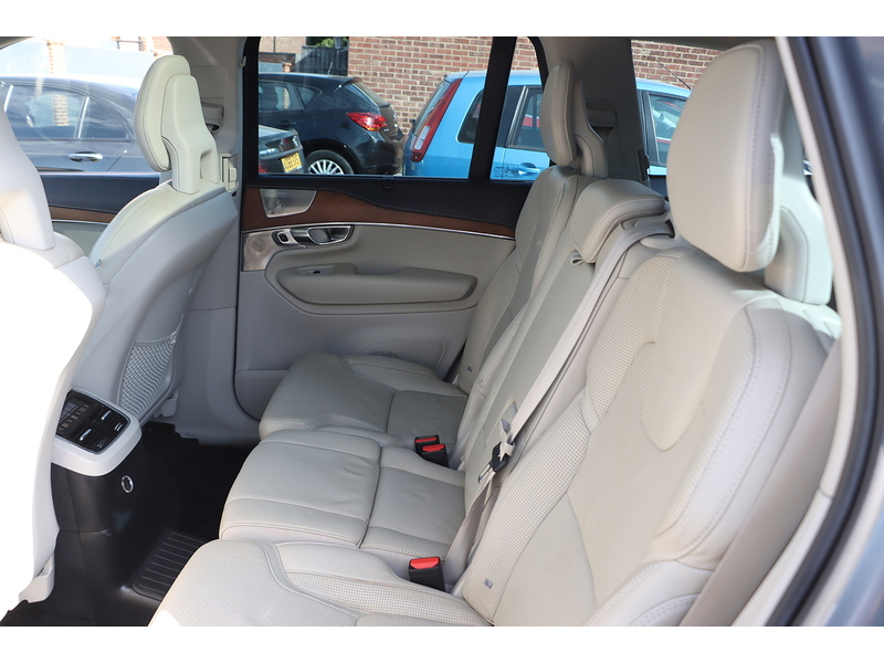 Volvo 2.0H T8 TWIN ENGINE 9.2KWH INSCRIPTION SUV 5DR PETROL PLUG-IN HYBRID 4WD AUTO 7 SEATER SUNROOF HEATED SEATS SAT NAV REAR CAM 53000 MILES SH £20 TO TAX 92-96 Mitcham Road