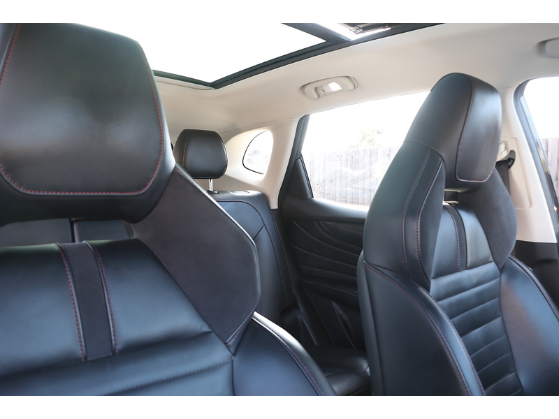 MG 1.5 T-GDI EXCLUSIVE SUV 5DR PETROL MANUAL HEATED SEATS SATNAV BLUETOOTH DAB STEREO APPLE CARPLAY REAR CAMERA PARKING AIDS JUST 1 OWNER 49000 MILES FSH 72-74 Mitcham Road