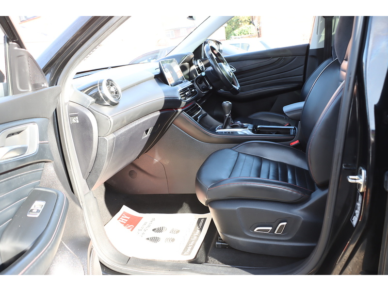MG 1.5 T-GDI EXCLUSIVE SUV 5DR PETROL MANUAL HEATED SEATS SATNAV BLUETOOTH DAB STEREO APPLE CARPLAY REAR CAMERA PARKING AIDS JUST 1 OWNER 49000 MILES FSH 72-74 Mitcham Road