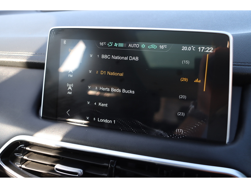 MG 1.5 T-GDI EXCLUSIVE SUV 5DR PETROL MANUAL HEATED SEATS SATNAV BLUETOOTH DAB STEREO APPLE CARPLAY REAR CAMERA PARKING AIDS JUST 1 OWNER 49000 MILES FSH 72-74 Mitcham Road