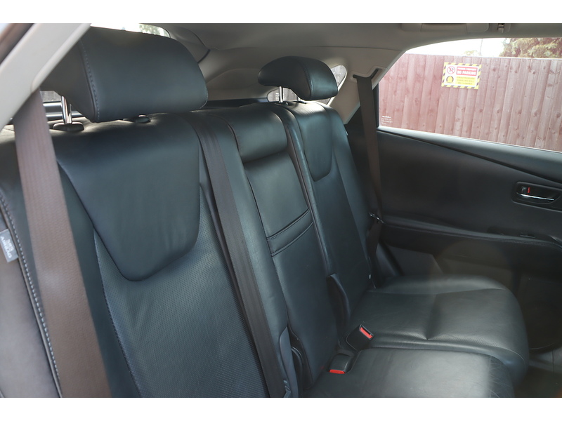 Lexus 3.5 V6 ADVANCE SUV 5DR PETROL HYBRID CVT 4WD AUTO PAN ROOF HEATED SEATS SAT NAV BLUETOOTH AUX INPUT DAB STEREO PARKING AIDS 83000 MILES FSH 8 SERVICES 72-74 Mitcham Road